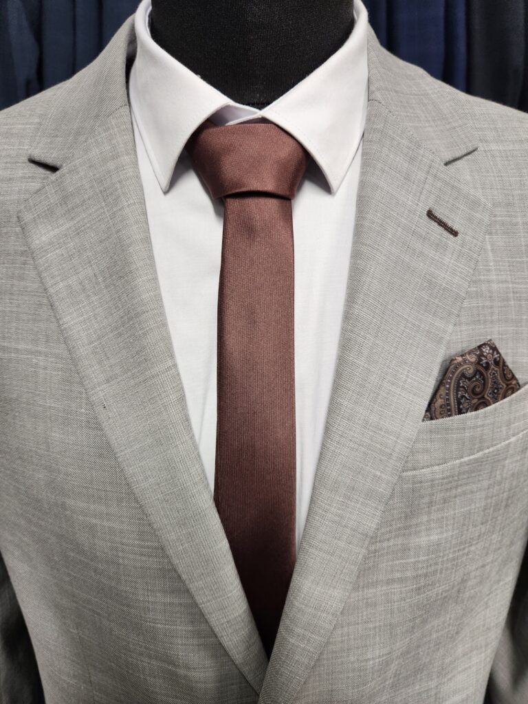 Krawat brązowy